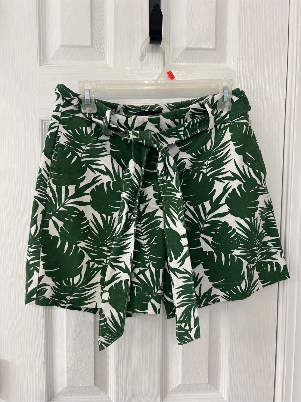 Talbots Green Palm Print Tie-Waist Shorts